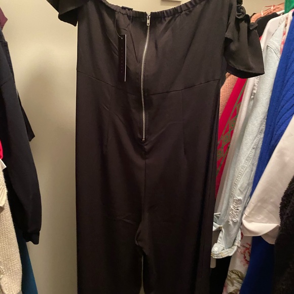 V-neck romper - Med - Picture 2 of 3